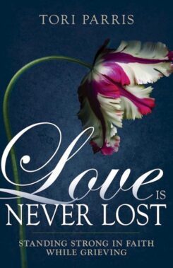 9798887690063 Love Is Never Lost