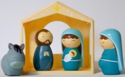 854386004394 Holy Family Nativity Playset